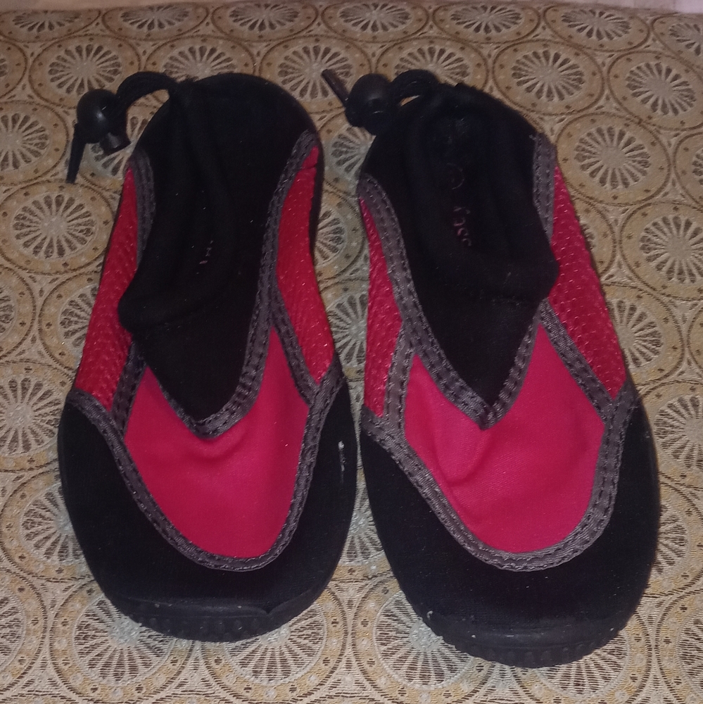 AVAILABLE - Odyssey River shoes womens size 3